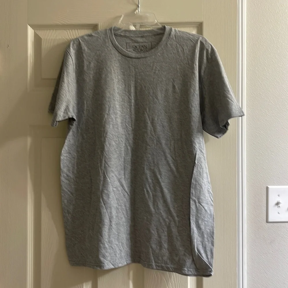 Mens T-shirt NWOT - Picture 1 of 2